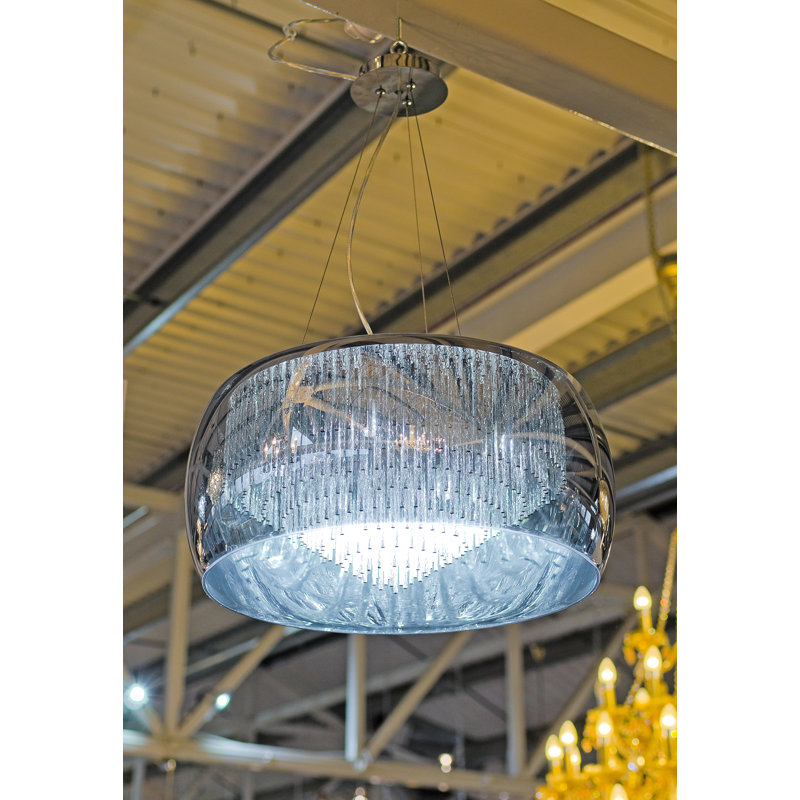 8 Homes with Crystal, Modern, and Contemporary Chandeliers 8 Homes with Crystal, Modern, and Contemporary Chandeliers